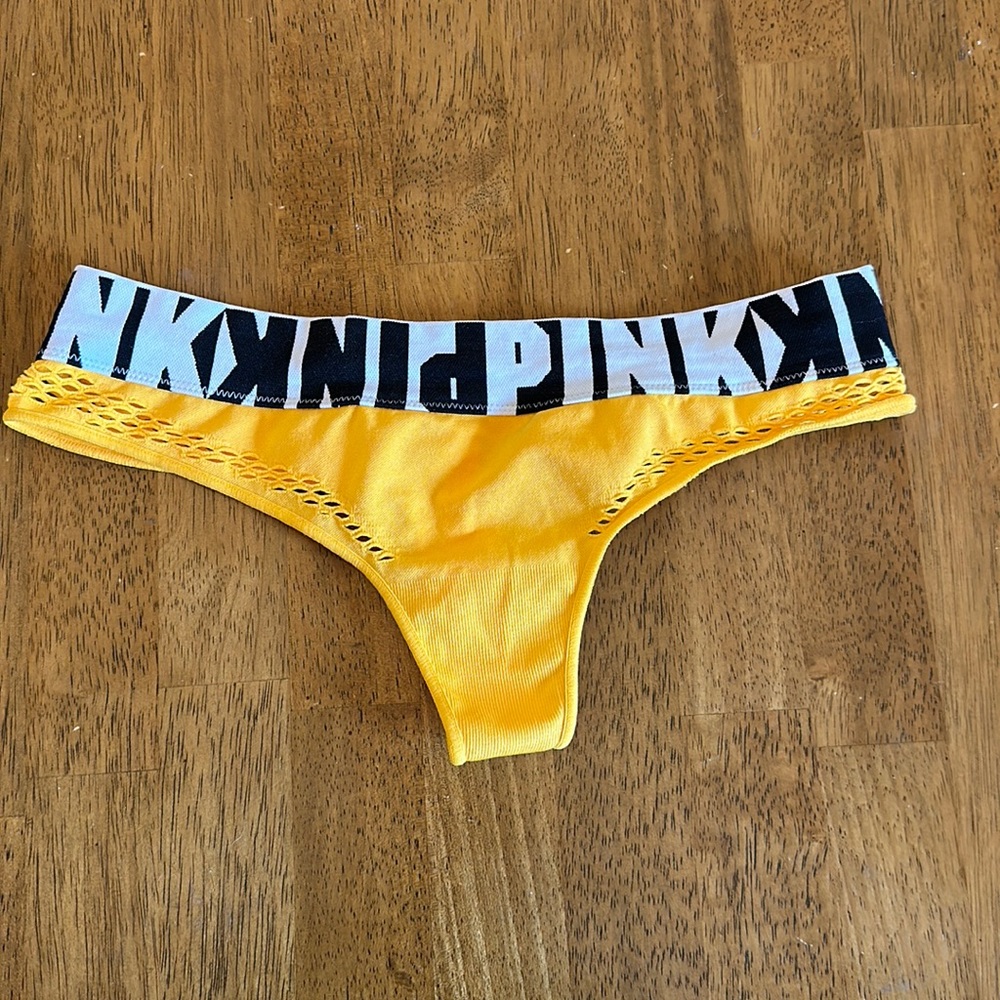 Sporty PINK thong
